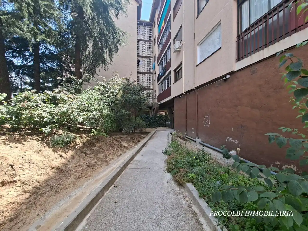 Vista exterior de Pis en venda en Algete amb Calefacció, Terrassa i Moblat