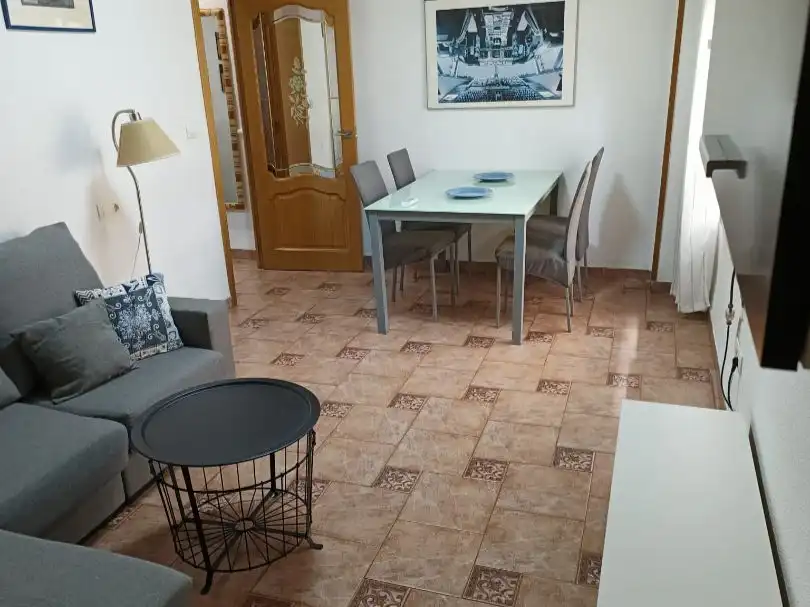 Apartament amb ascensor de lloguer a calle plesbitero baltasar carrasco 21, imagen 2
