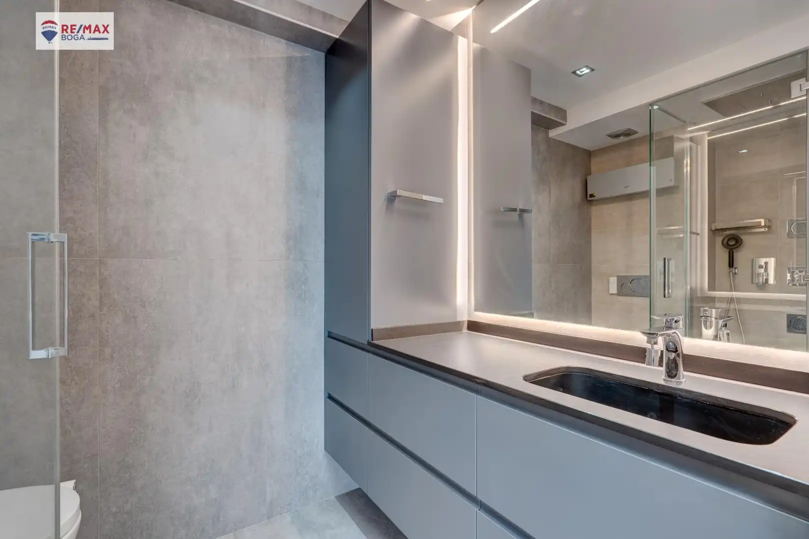 Badezimmer von Wohnung zum Verkauf in Zarautz mit Privatgarten