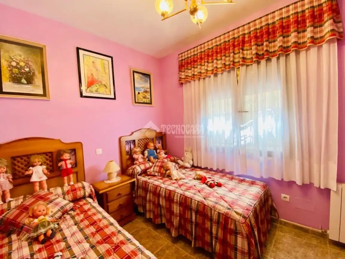 Bedroom of Country homes for sale in Cubillas de Santa Marta  with Heating