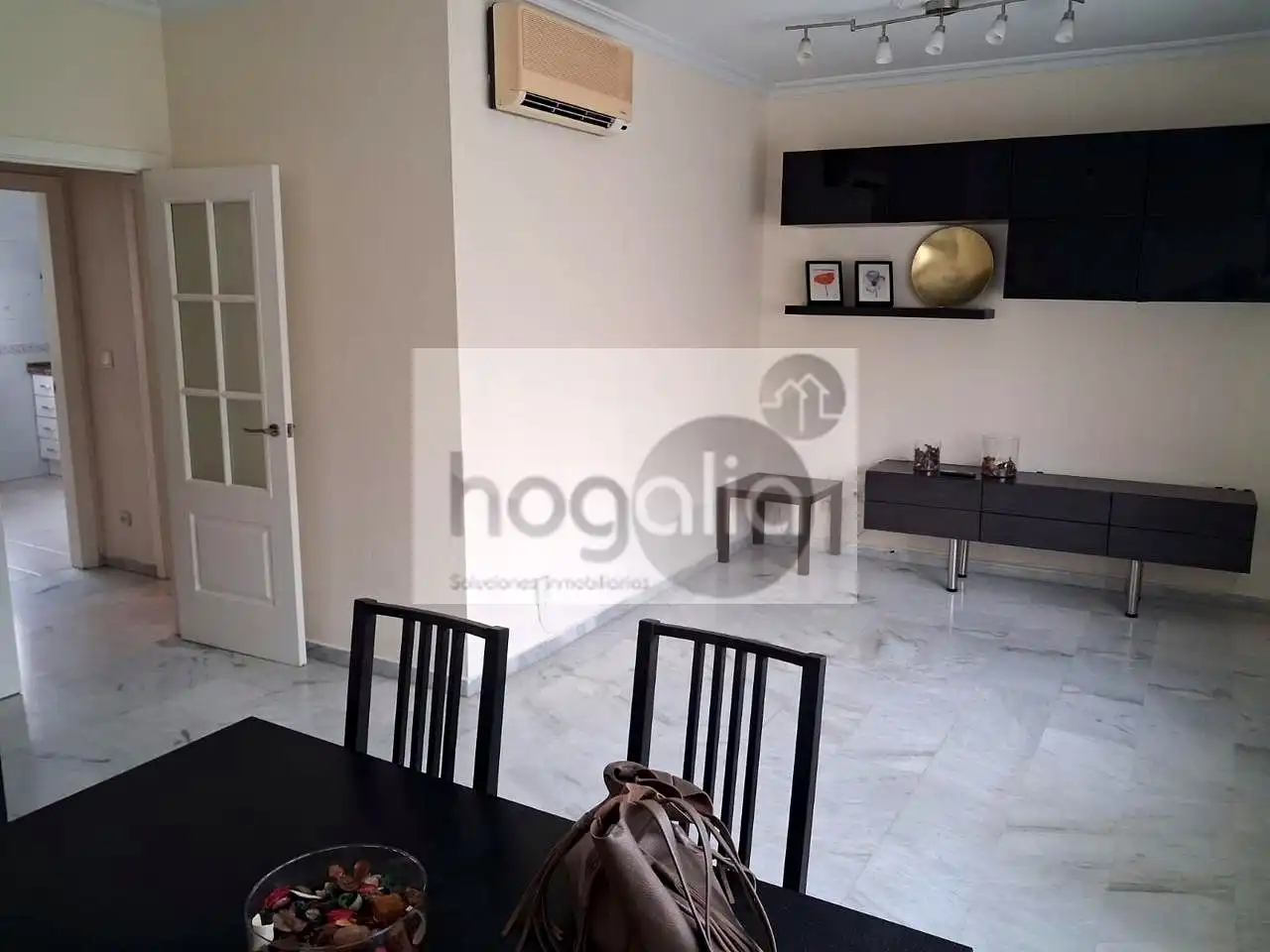 Flat for rent in Este - Alcosa- Torreblanca