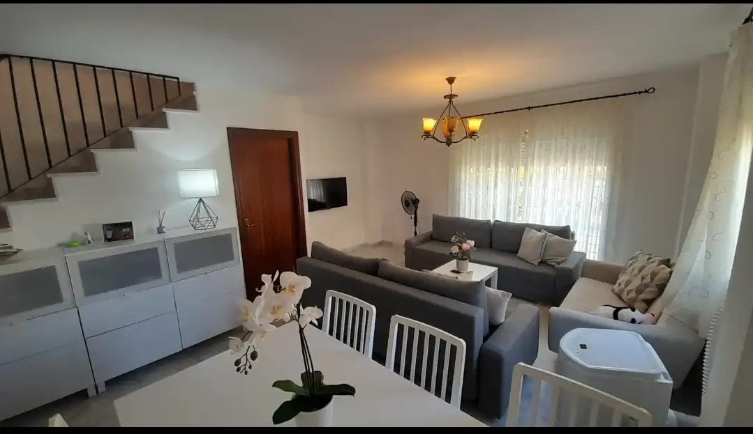 Sala de estar de Casa adosada en venta en Algarrobo con Calefacción, Jardín privado y Terraza