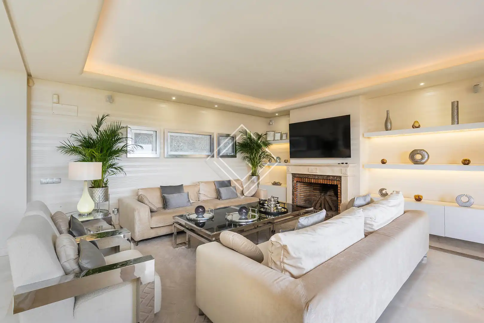 Chalet con piscina en venta en Milla de Oro, imagen 7