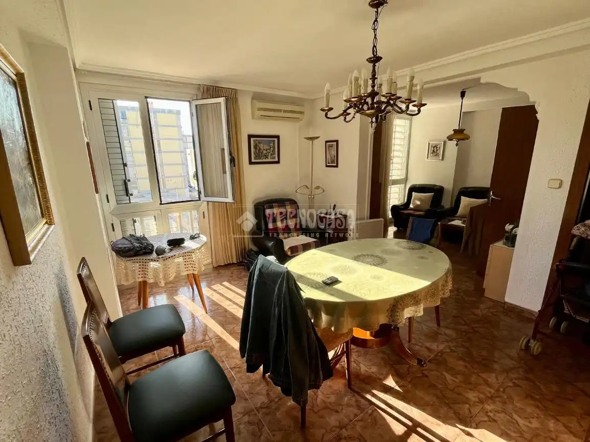 Dining room of Flat for sale in Valencia  with Air Conditioner