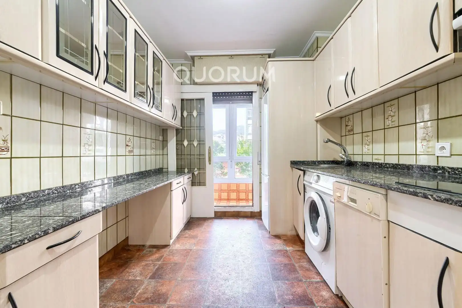 Cocina de Piso en venta en Barakaldo  con Calefacción, Terraza y Balcón