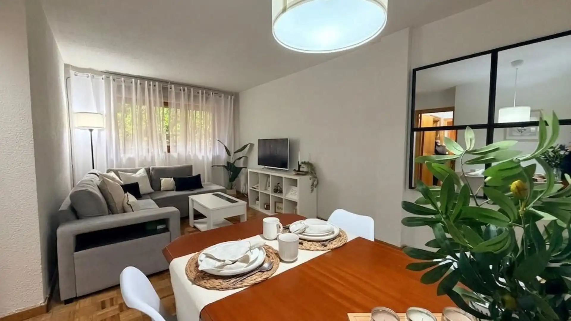 Sala de estar de Planta baja en venta en San Fernando de Henares con Calefacción, Parquet y Trastero