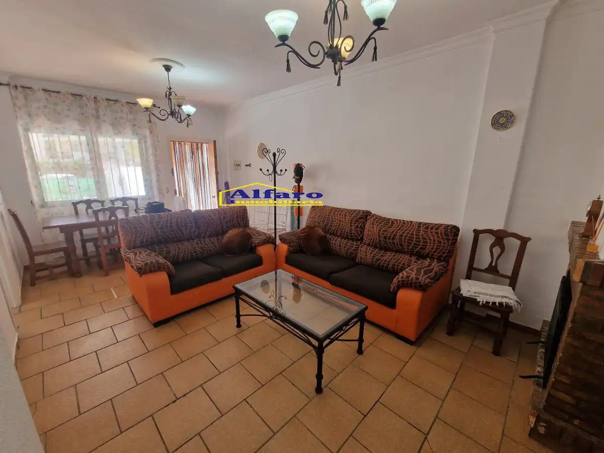 Sala d'estar de Casa o xalet en venda en Almonte amb Aire condicionat, Terrassa i Piscina