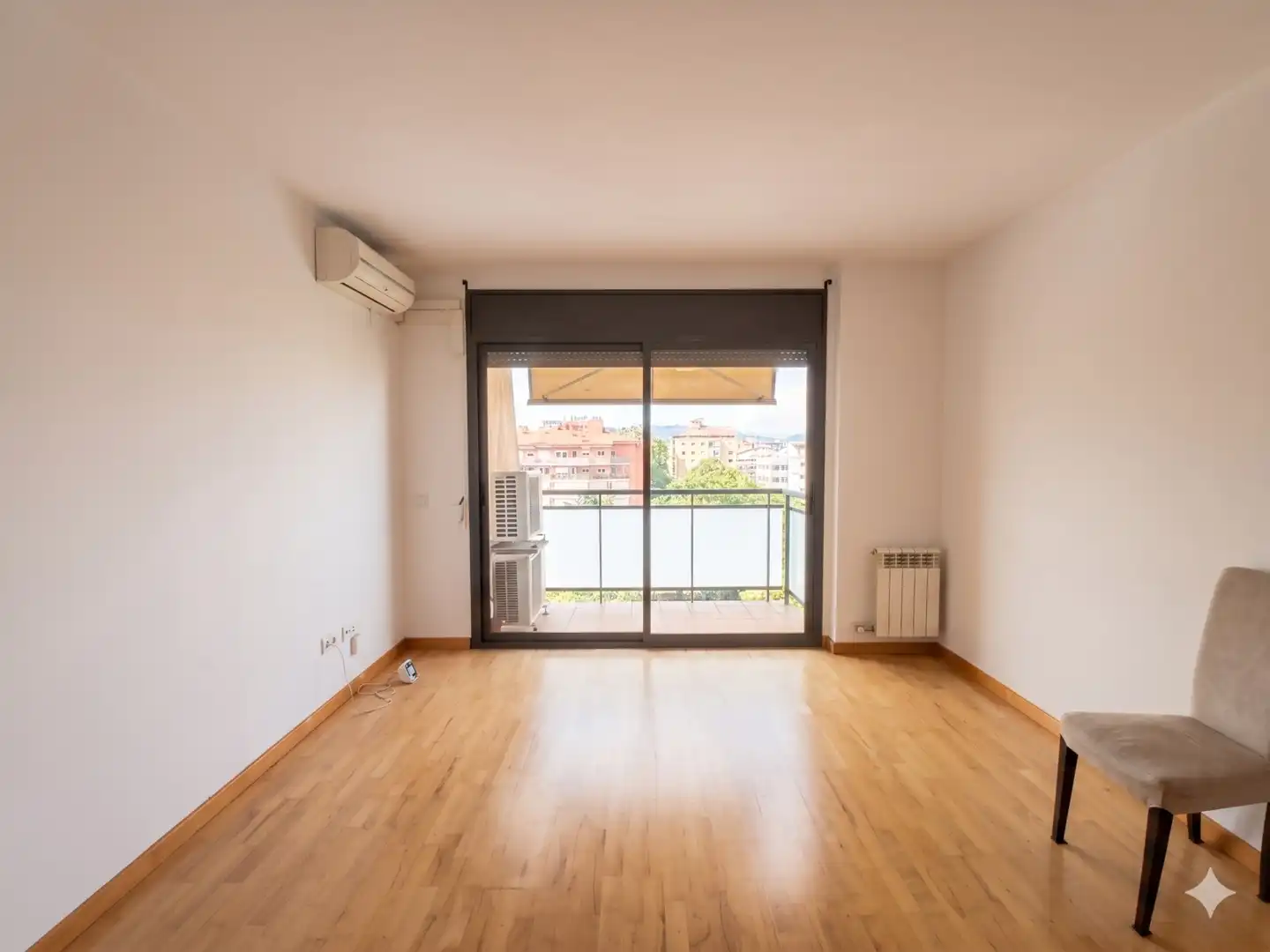 Terraza de Estudio en venta en Girona con Aire acondicionado, Calefacción y Balcón