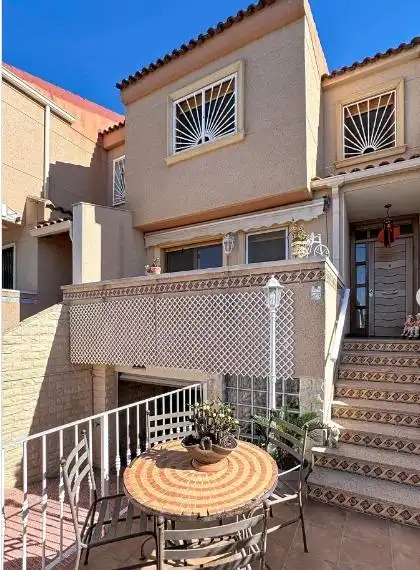 Vista exterior de Casa o chalet en venta en Rojales con Trastero y Amueblado