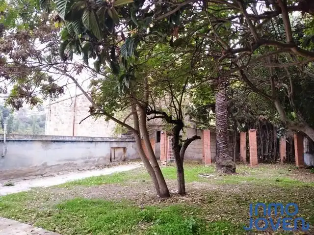 Jardí de Nau industrial en venda en Alcoy / Alcoi