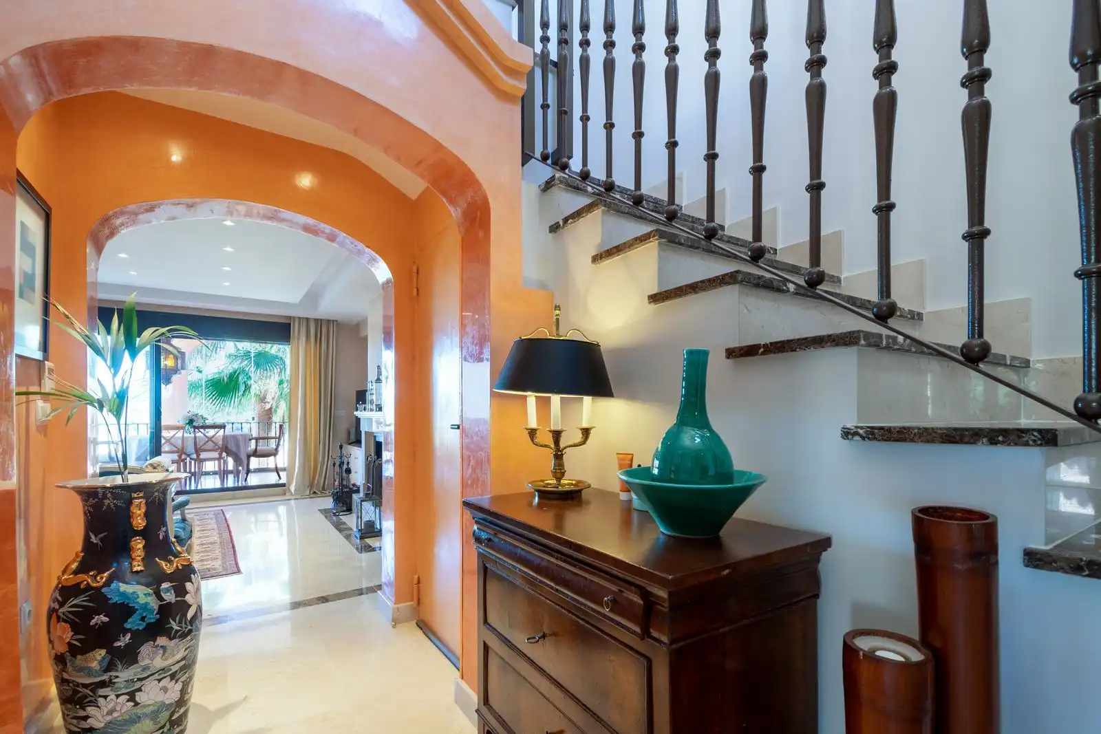 Casa adosada en venta en Estepona con Aire acondicionado, Amueblado y Horno
