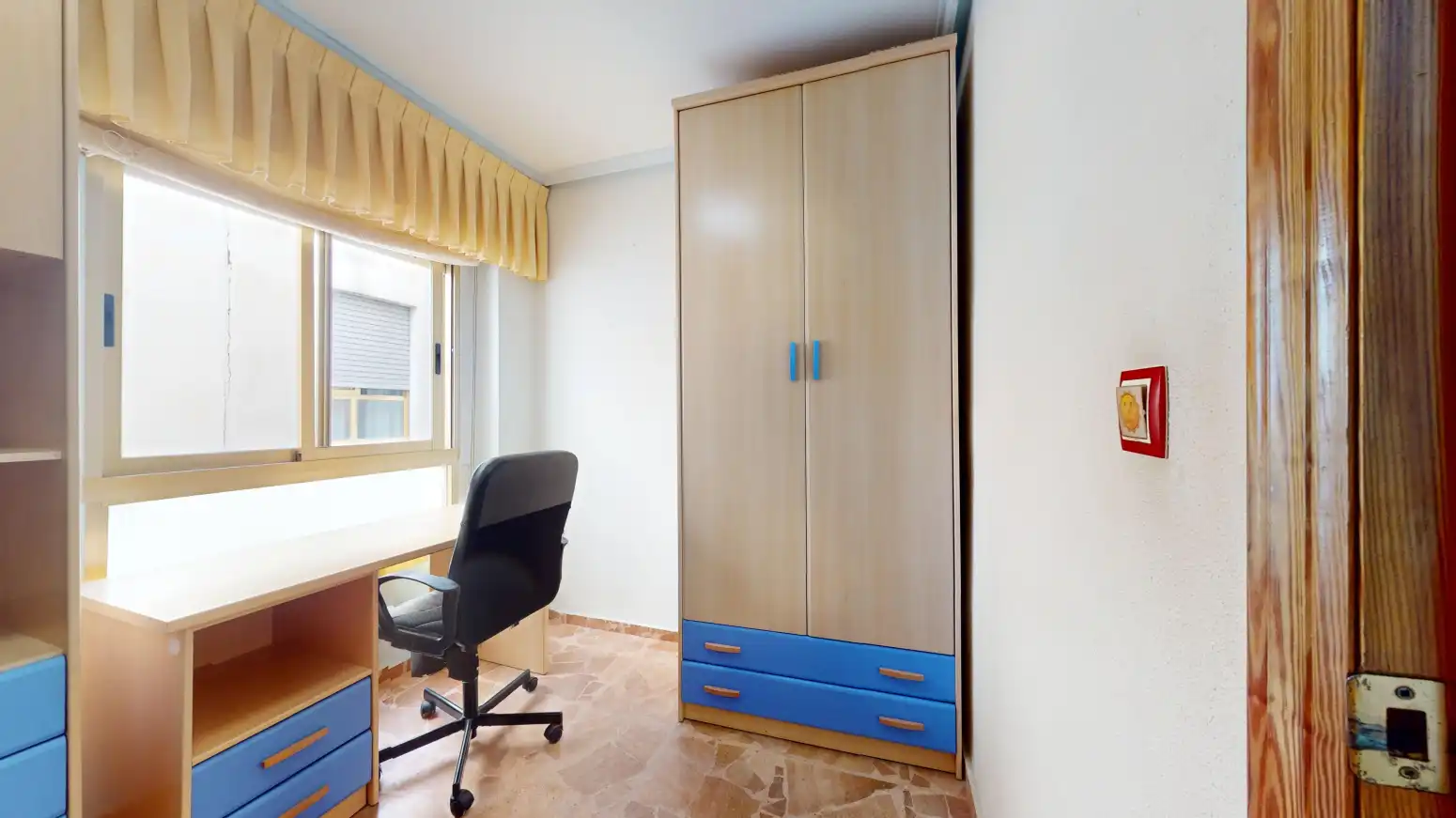 Habitación de Piso en venta en Crevillent con Balcón