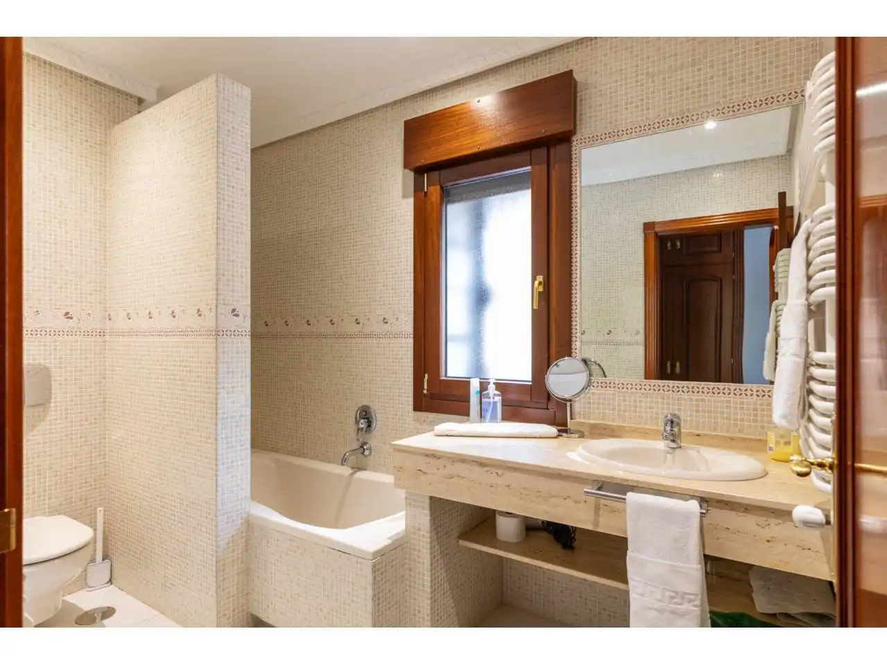 Badezimmer von Haus oder Chalet zum Verkauf in El Tiemblo  mit Klimaanlage, Heizung und Privatgarten