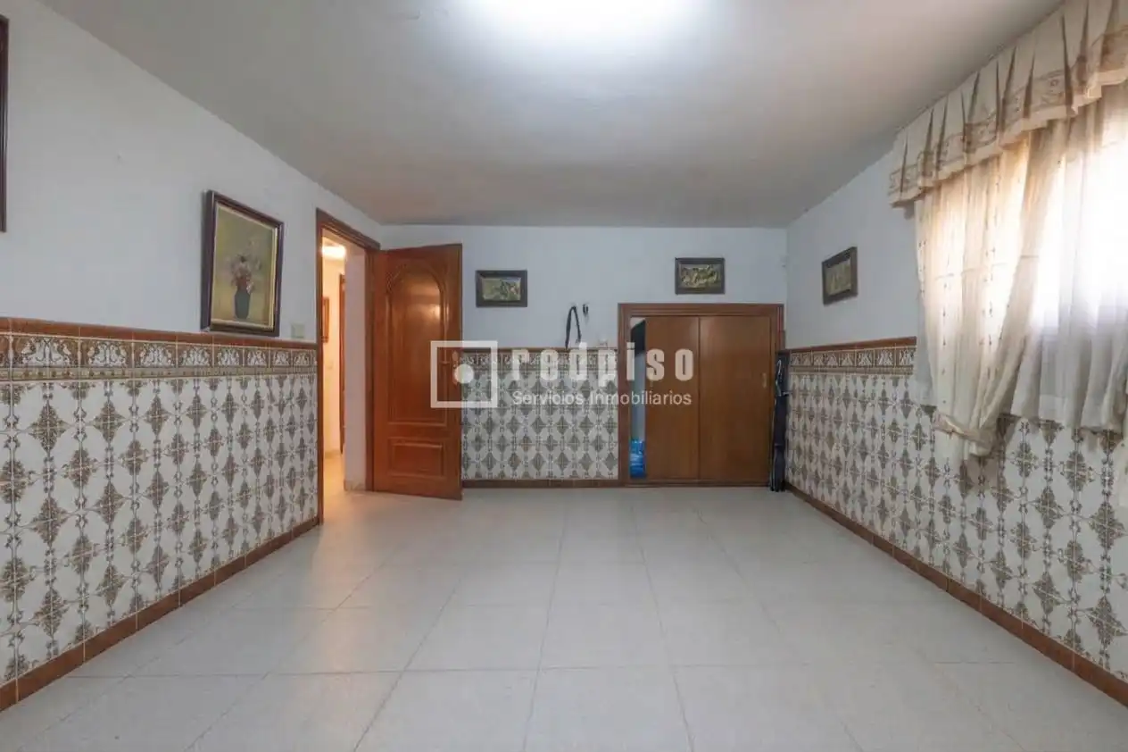 Houses for sale in Villa del Prado  with Heating, Private garden and Terrace