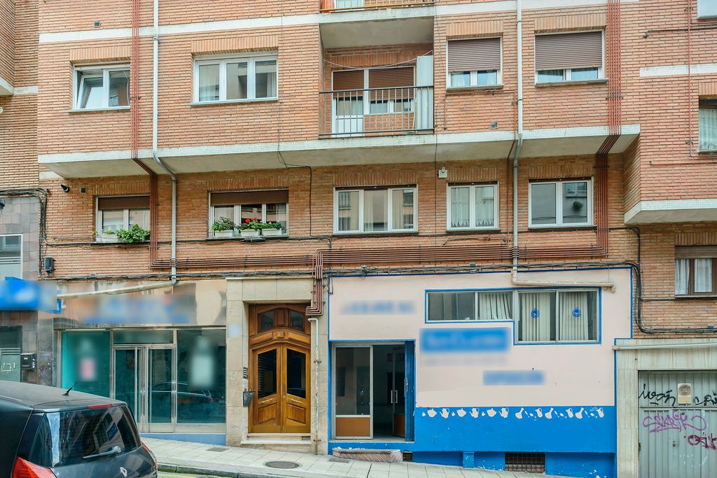 Exterior view of Premises for sale in Oviedo 