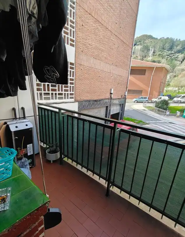 Terraza de Piso en venta en Alonsotegi con Calefacción y Balcón