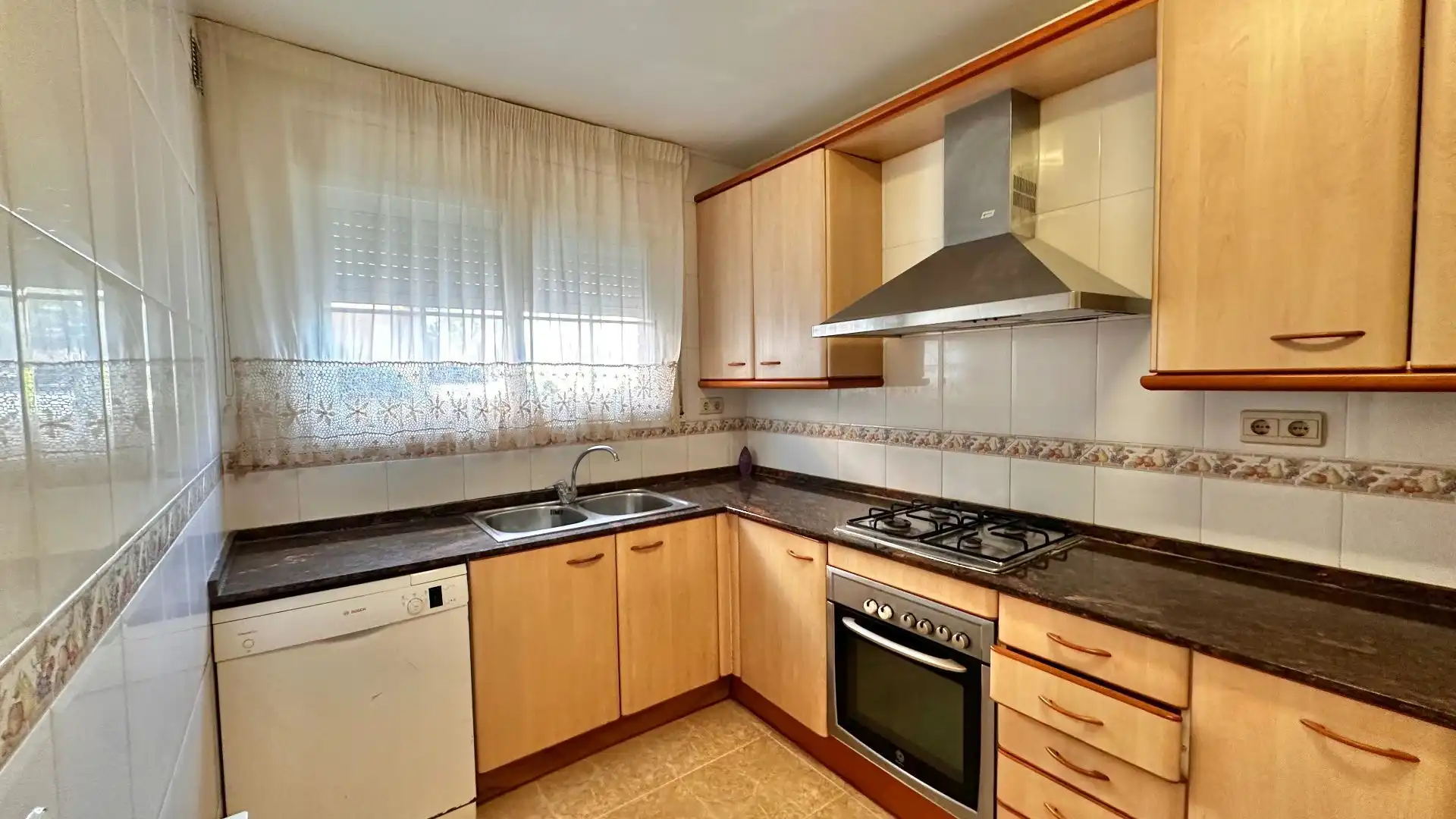 Kitchen of Detached homes for sale in Cambrils  with Heating, Private garden and Storage room