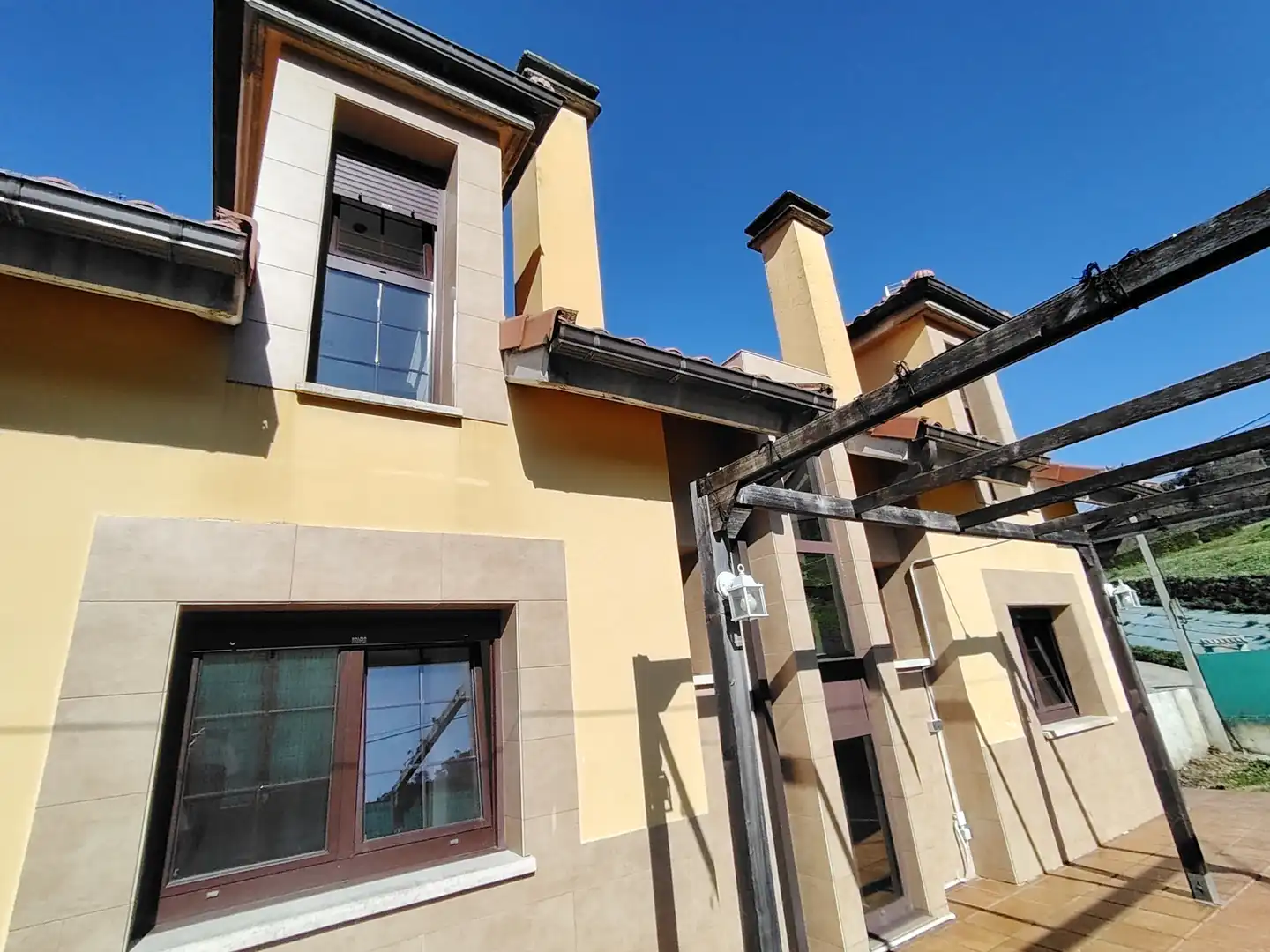 Vista exterior de Casa o chalet en venta en Gijón  con Calefacción, Jardín privado y Parquet