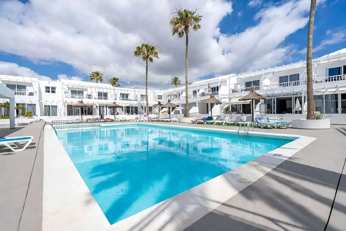 Piscina de Piso en venta en Tías con Balcón y Piscina comunitaria