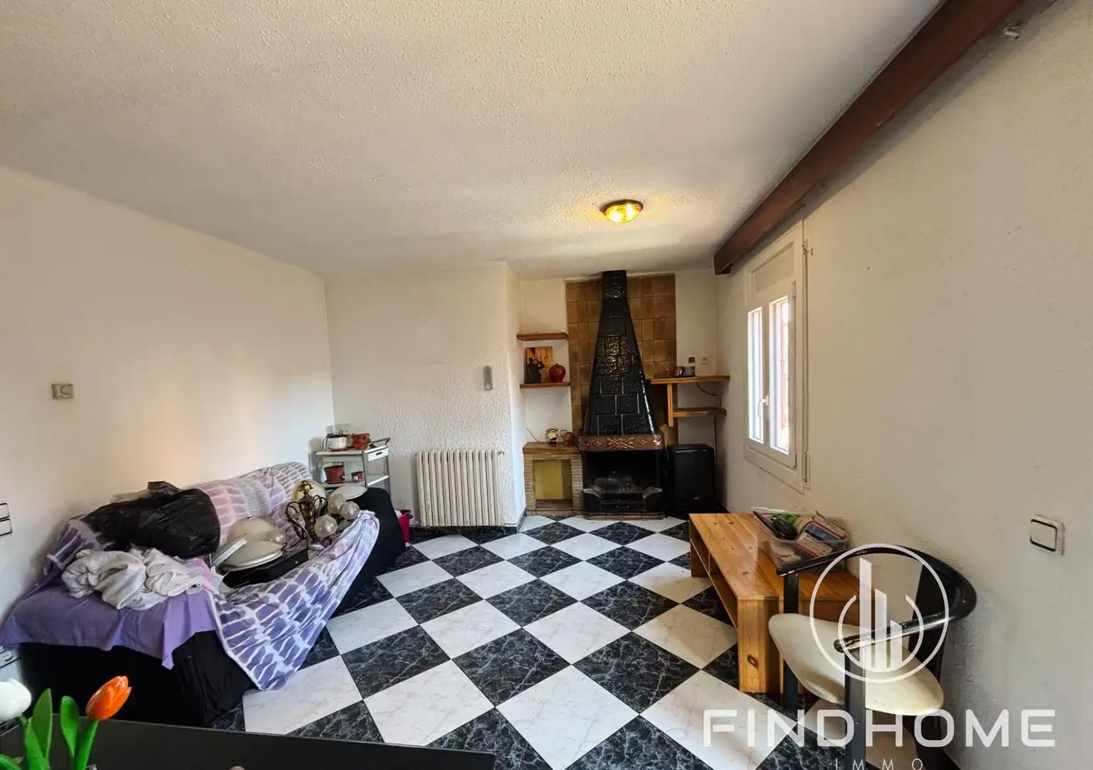 Sala d'estar de Casa o xalet en venda en Olot amb Aire condicionat, Calefacció i Terrassa