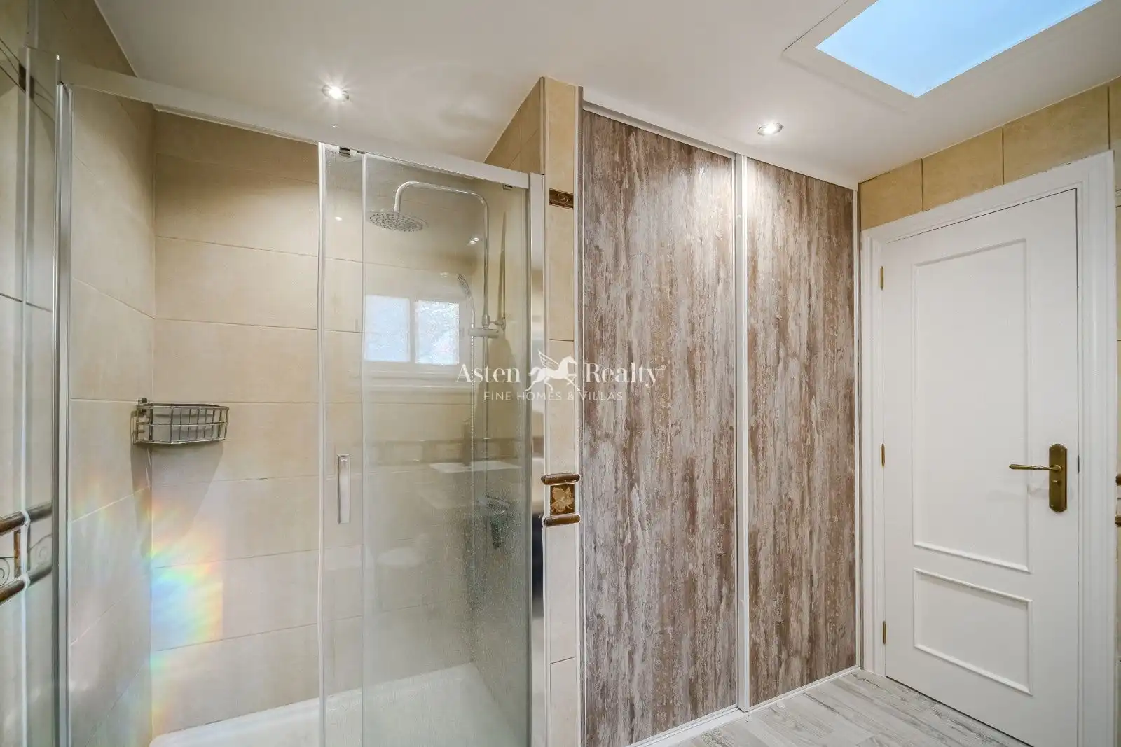 Badezimmer von Einfamilien-Reihenhaus zum Verkauf in Arona mit Klimaanlage, Terrasse und Abstellraum