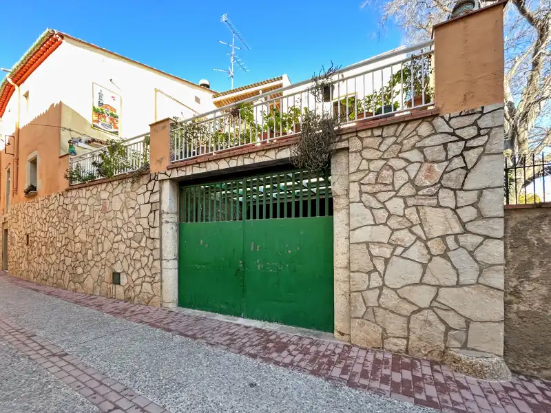 Exterior view of Houses for sale in Borrassà  with Air Conditioner, Heating and Terrace