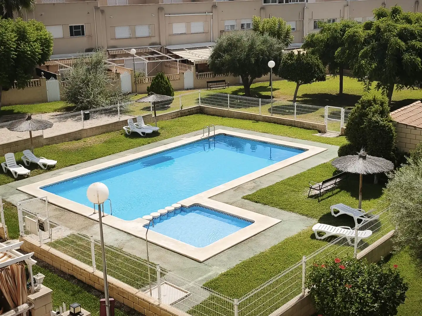 Piscina de Casa o xalet en venda en El Campello amb Aire condicionat, Jardí privat i Terrassa