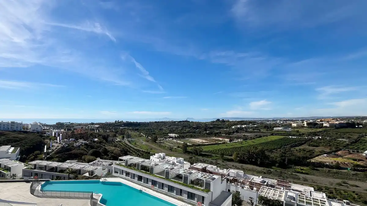 Vista exterior de Ático en venta en Estepona con Aire acondicionado, Terraza y Trastero