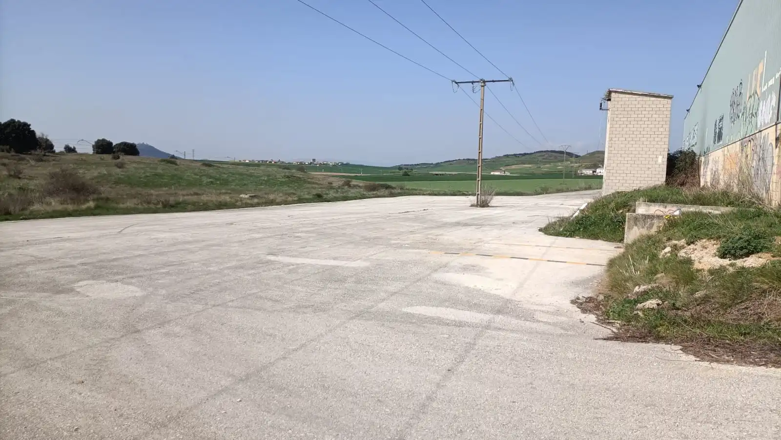 Fabrikhallen zur Miete in Camino Barásoain, Unzué / Untzue