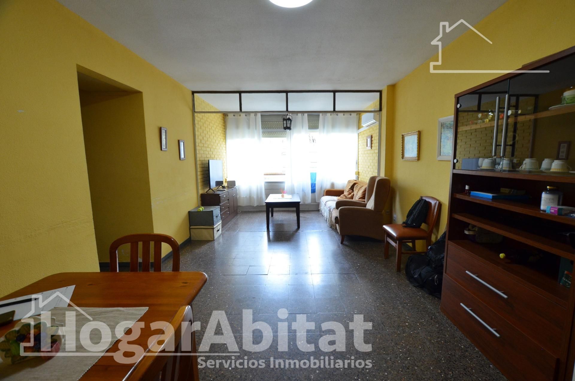 Sala de estar de Piso en venta en Alicante / Alacant con Aire acondicionado y Amueblado