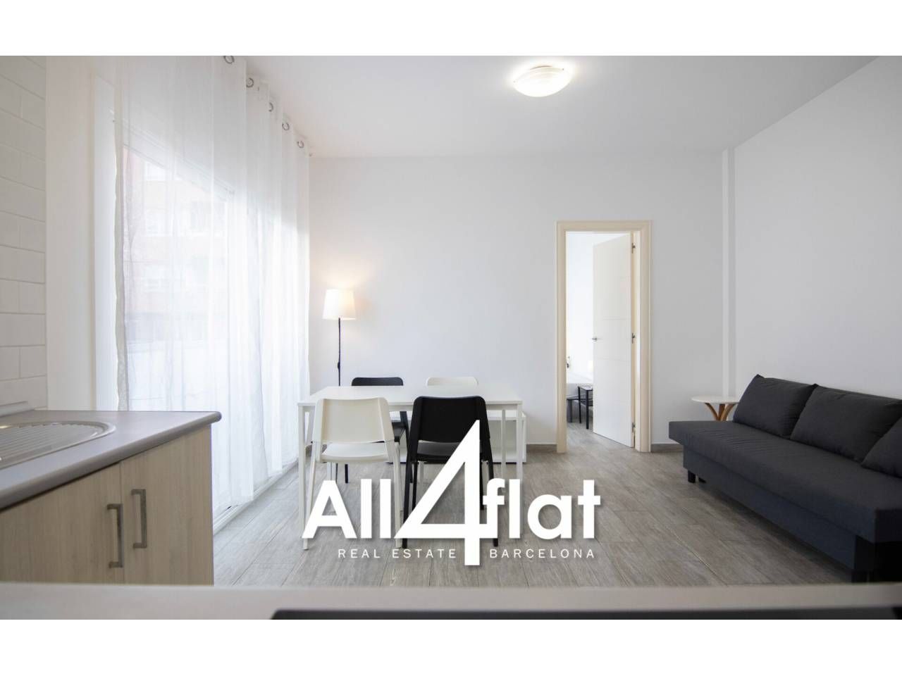 Exterior view of Flat for rent in  Barcelona Capital  with Air Conditioner, Parquet flooring and Furnished