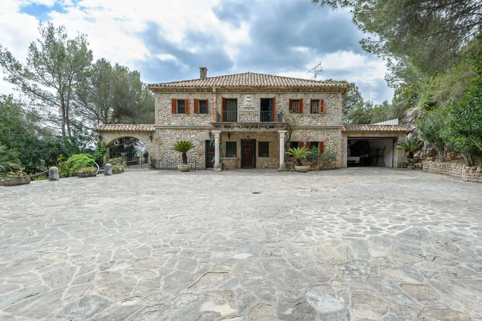 Vista exterior de Finca rústica en venta en Pollença con Jardín privado, Terraza y Piscina