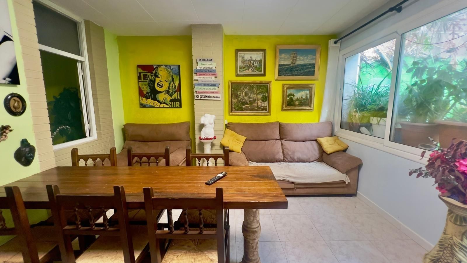 Living room of Planta baja for sale in Sant Adrià de Besòs  with Air Conditioner, Heating and Private garden