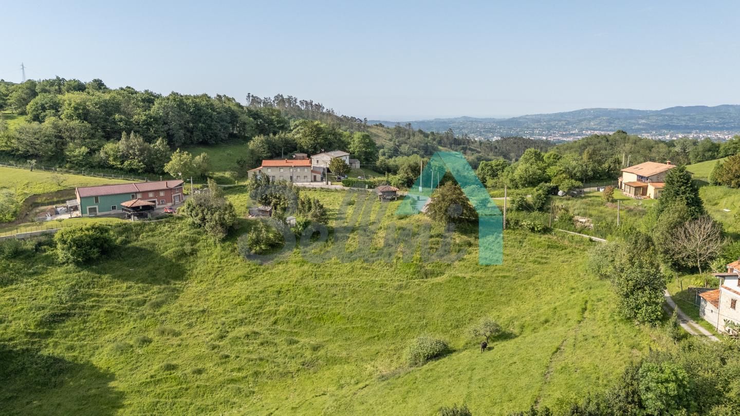 Residencial en venda en Oviedo 