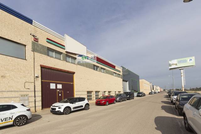 Nave industrial en Venta en C/ SAUCE, en La Puebla de Alfindén