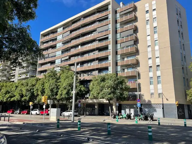 Local en venda a Avinguda d'Eduard Maristany, El Besós i el Maresme