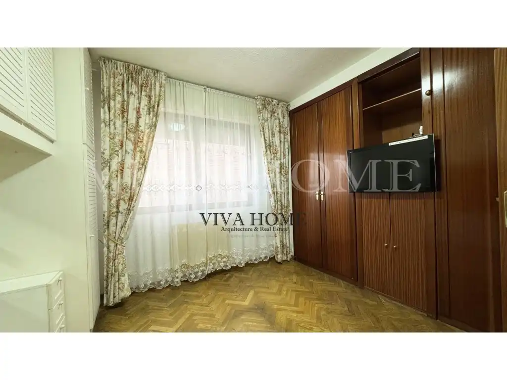 Bedroom of Flat for sale in Madrid