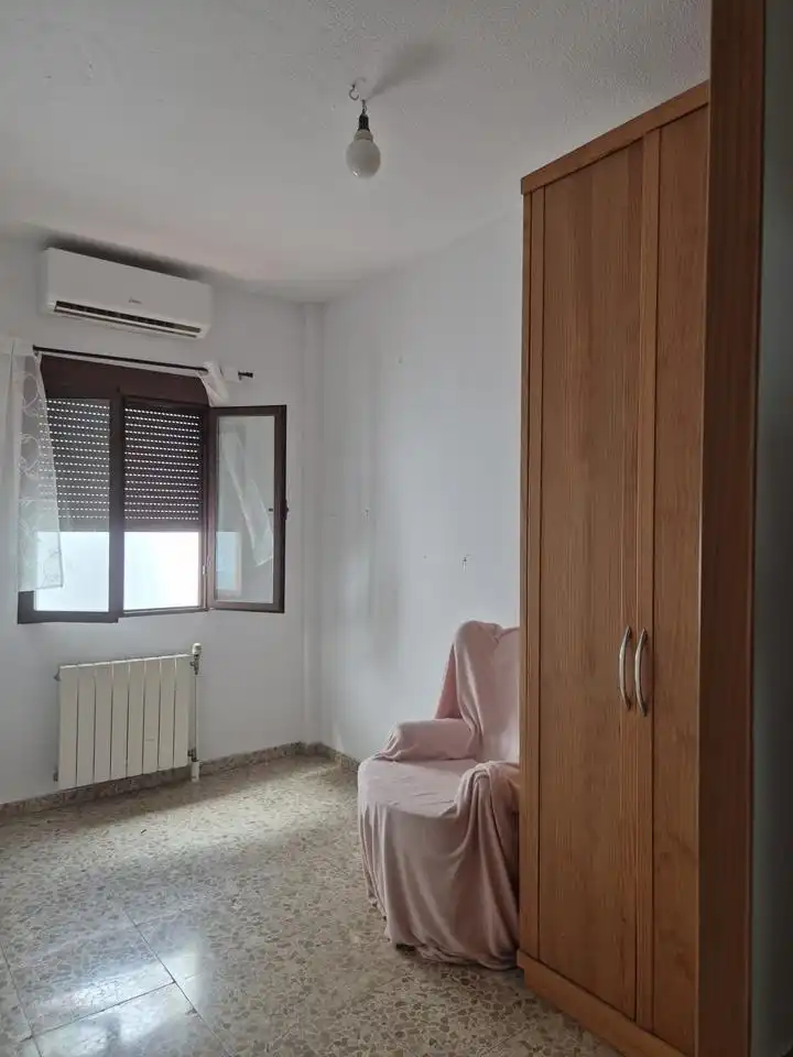 Schlafzimmer von Wohnung zur Miete in Lucena mit Klimaanlage, Terrasse und Möbliert