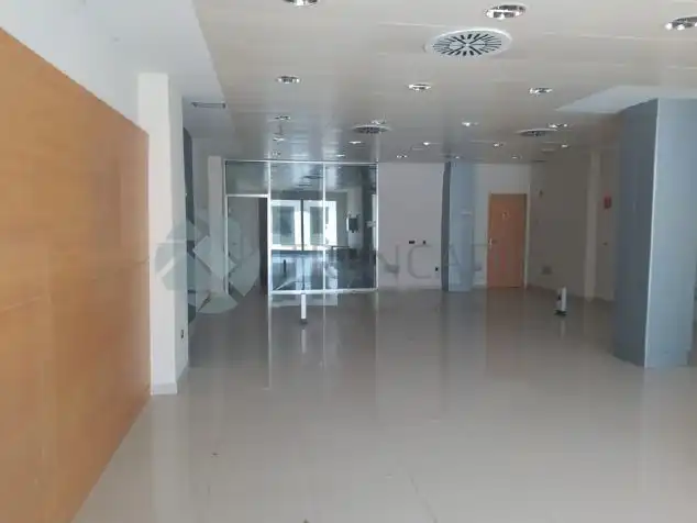 Business premises for sale in esclaves, imagen 6