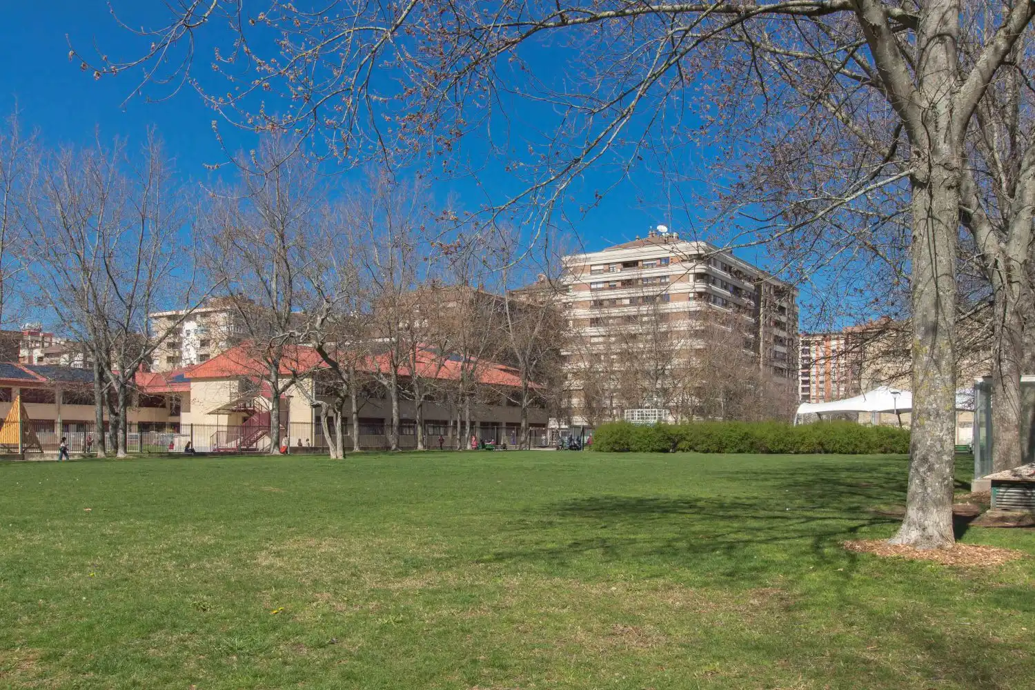 Vista exterior de Piso en venta en  Pamplona / Iruña con Calefacción, Trastero y Amueblado