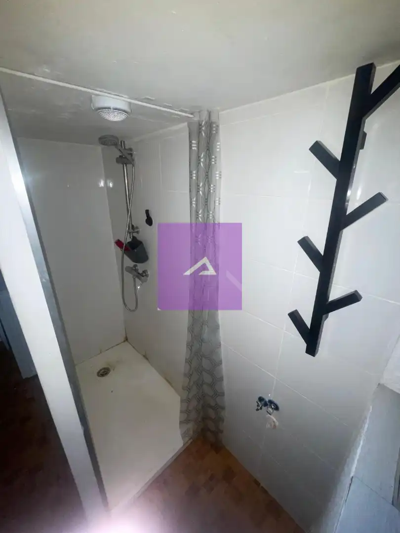 Baño de Local en venta en Valencia con Aire acondicionado y Amueblado