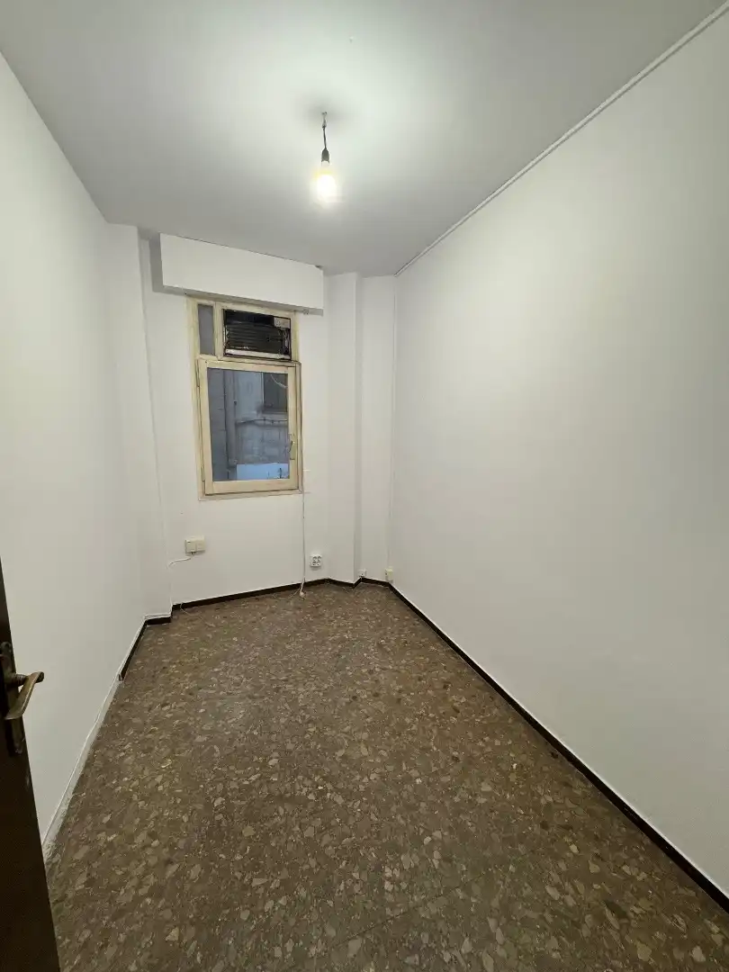 Habitación de Piso en venta en Barcelona con Calefacción, Terraza y Horno