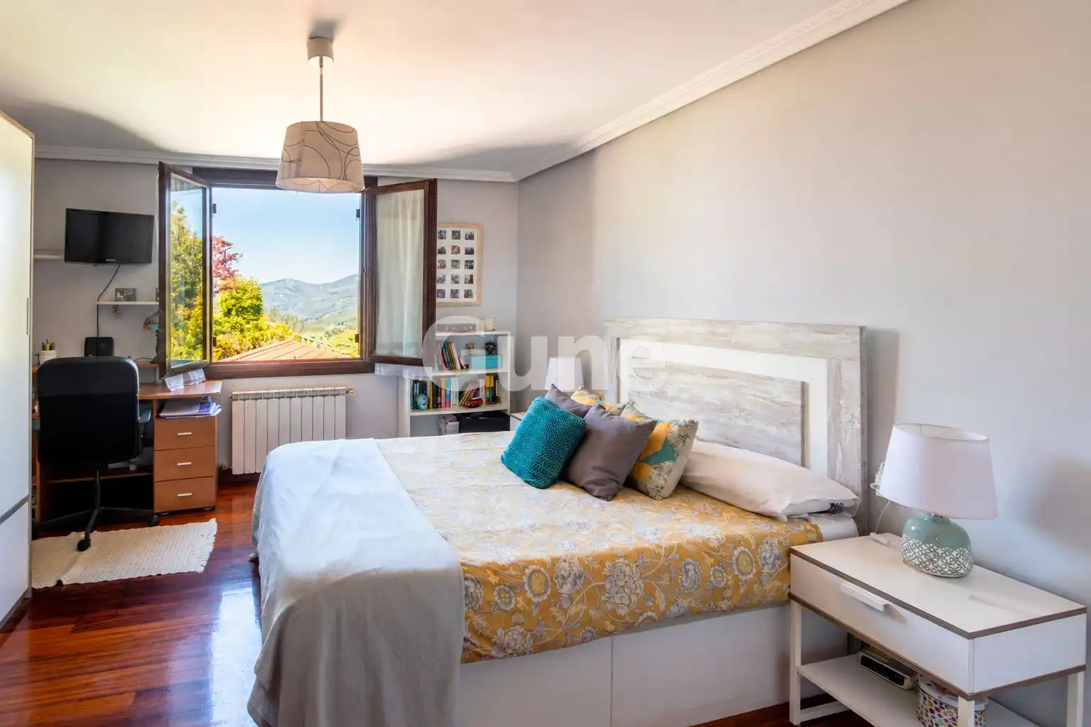 Habitación de Casa adosada en venta en Orendain con Calefacción, Terraza y Trastero