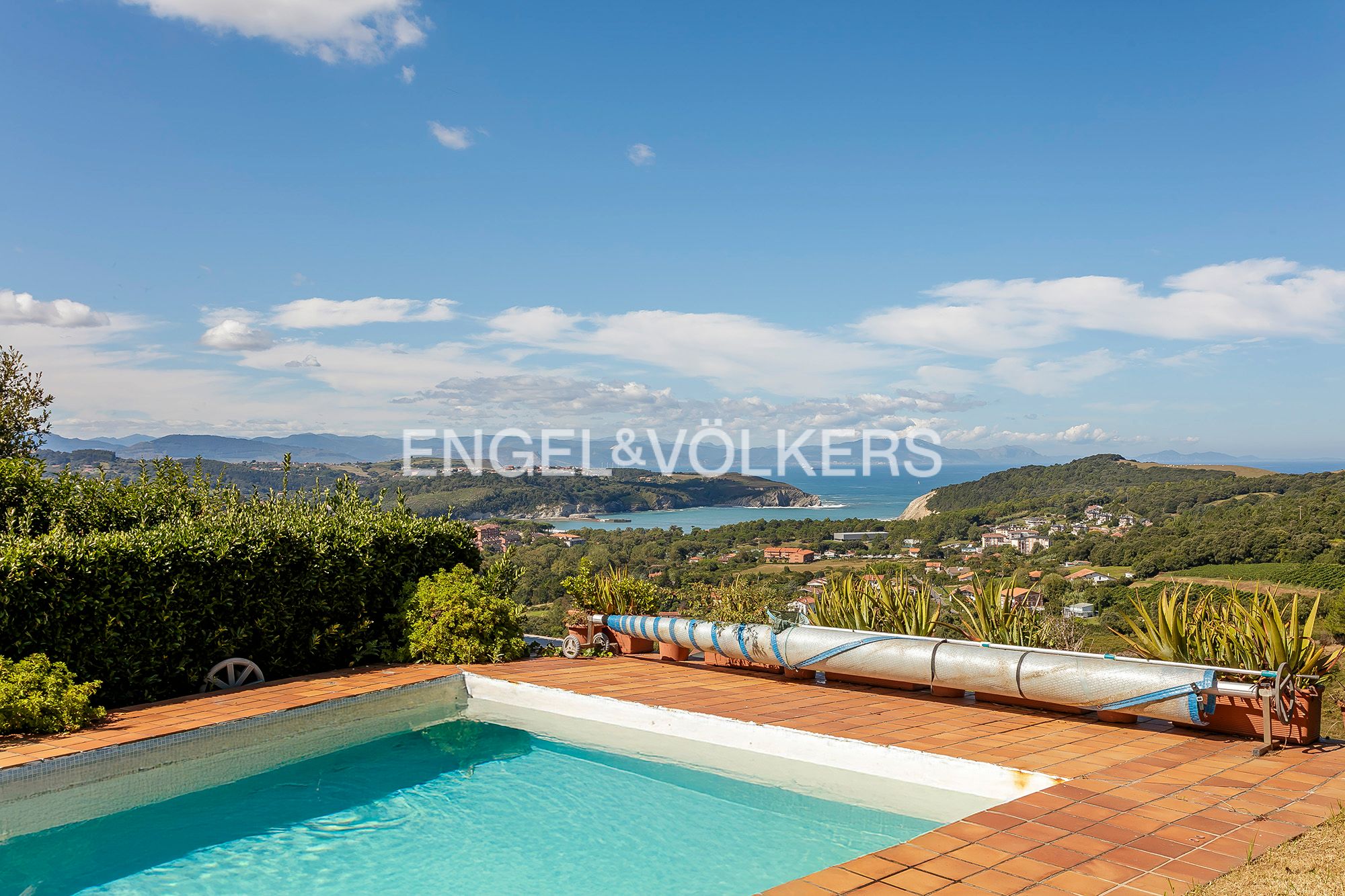 Piscina de Casa o chalet en venta en Gorliz con Calefacción, Jardín privado y Terraza