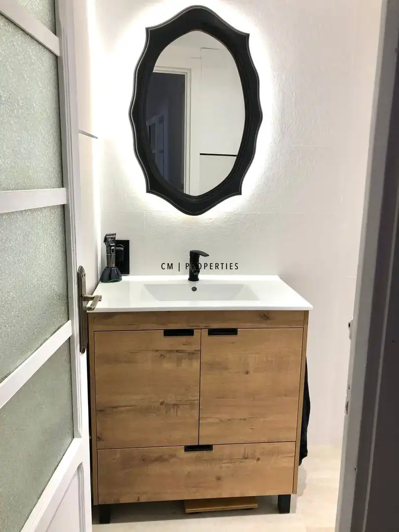 Badezimmer von Wohnung zur Miete in Valencia mit Klimaanlage, Heizung und Möbliert