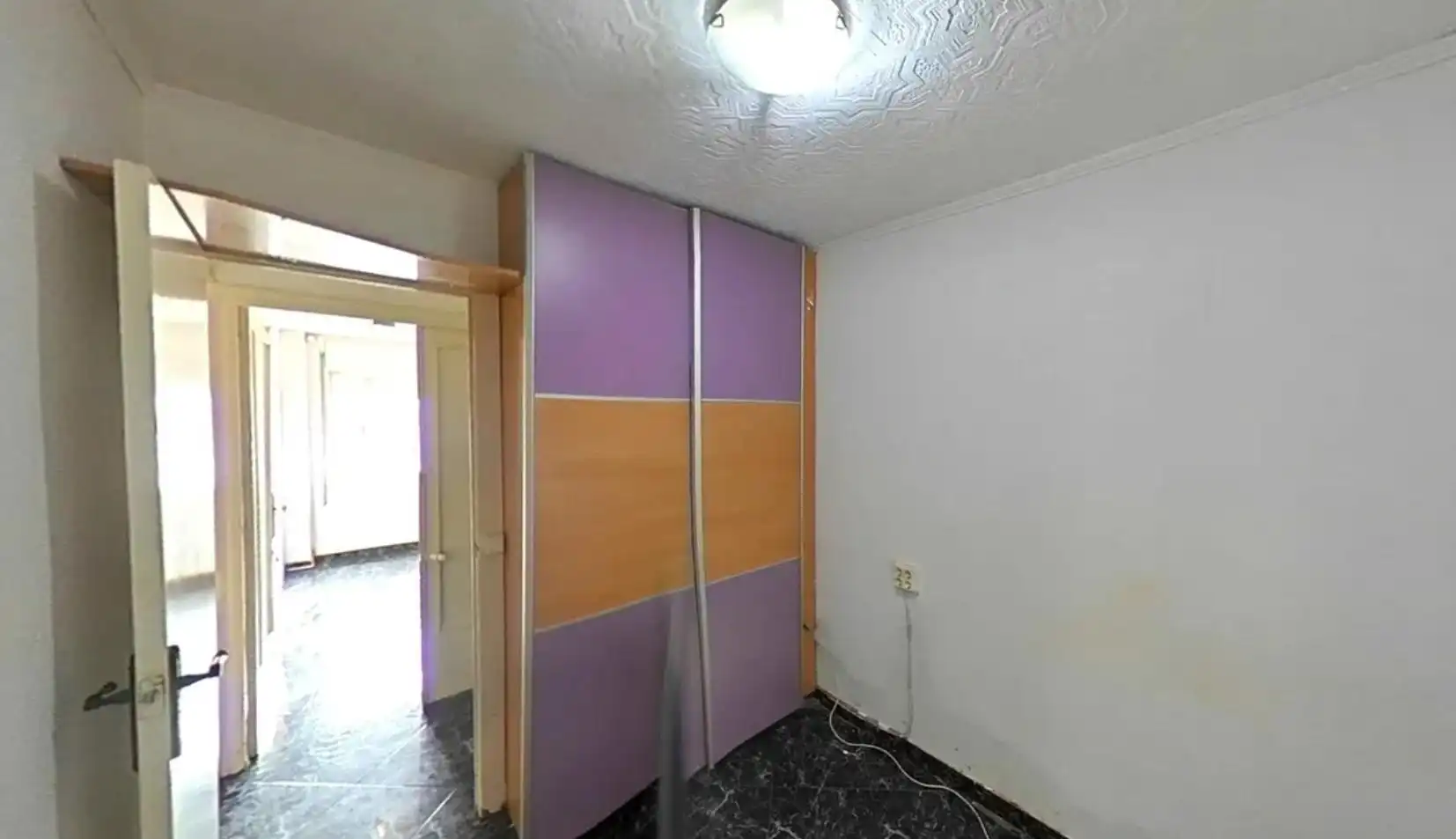 Bedroom of Flat for sale in Badalona