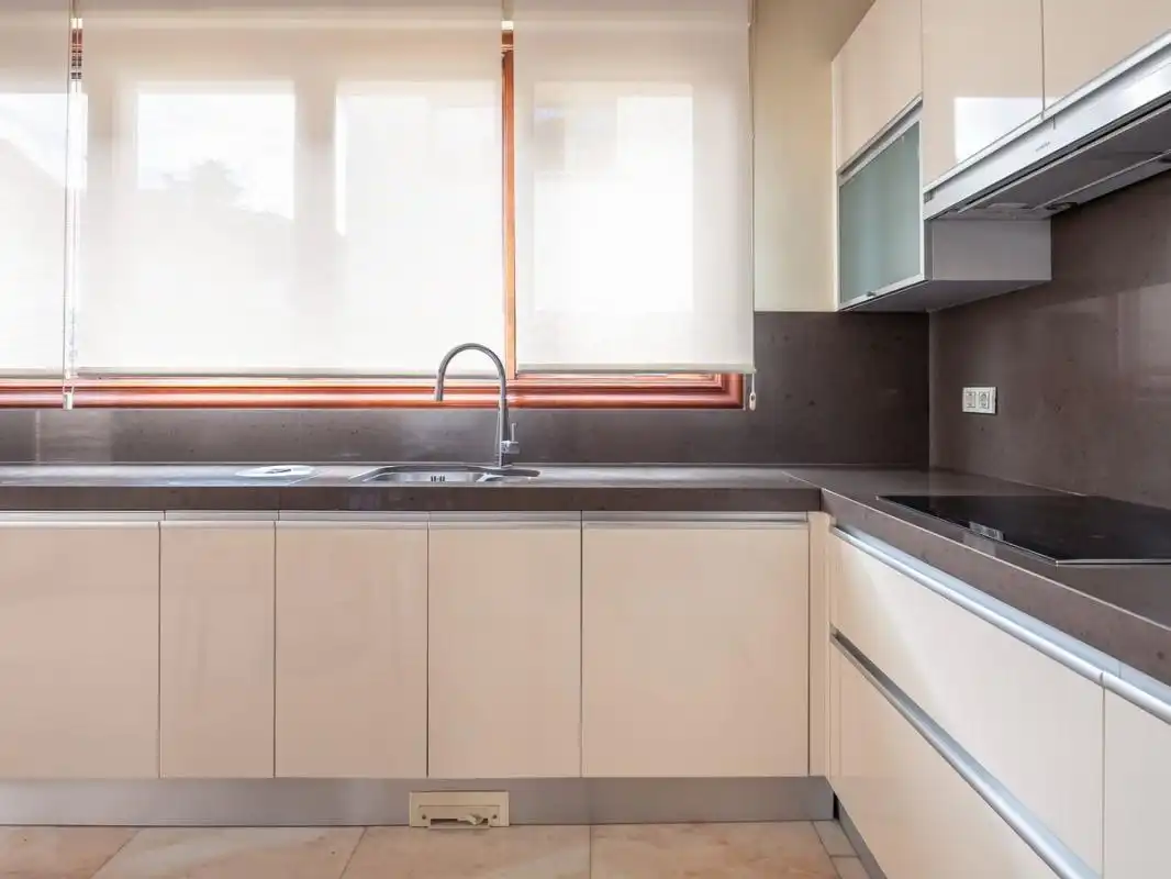 Casa a schiera con terrazza in affitto a Av. de Fuentelarreina, imagen 22