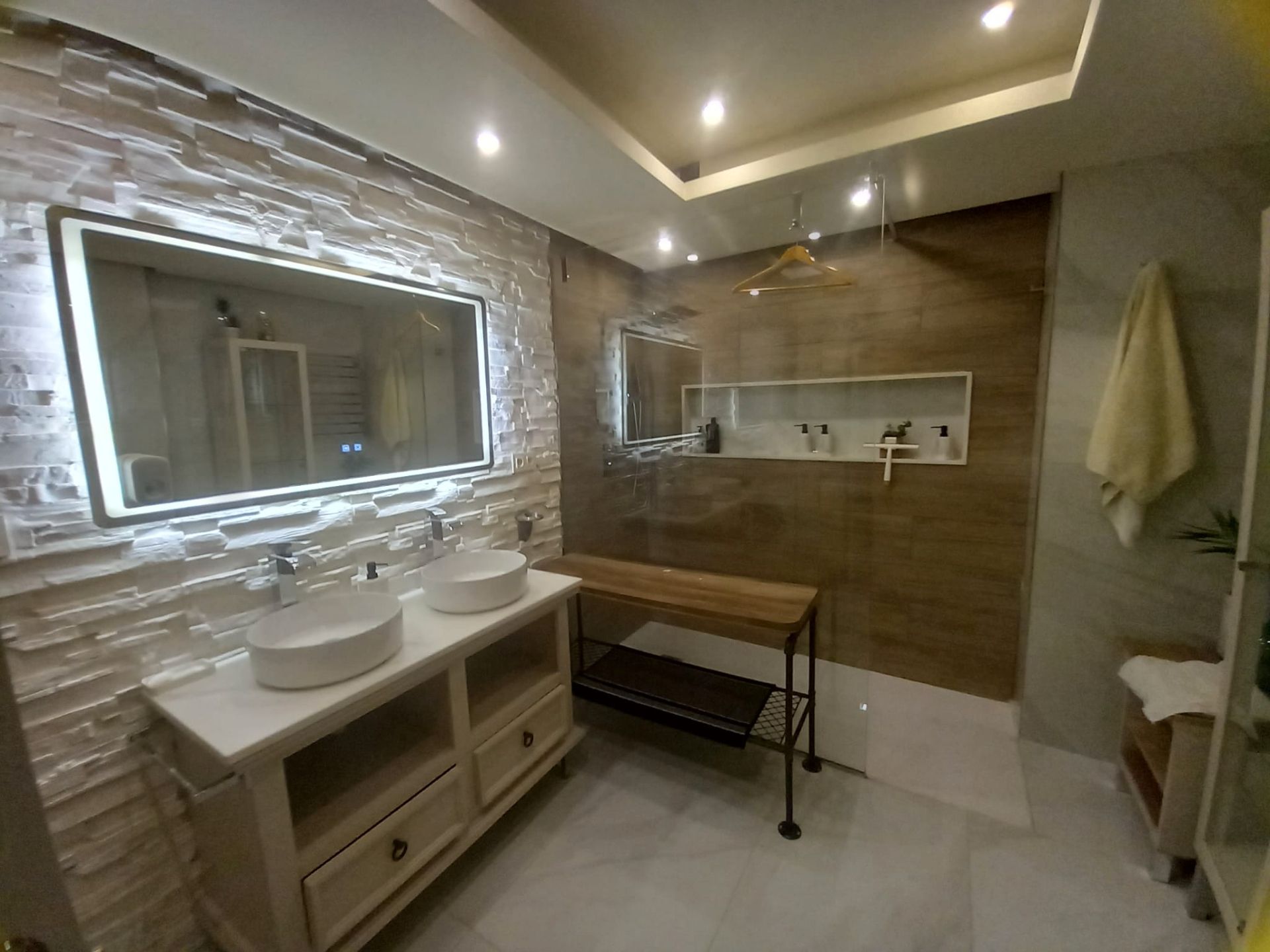 Bany de Pis de lloguer en Churriana de la Vega amb Aire condicionat, Calefacció i Moblat