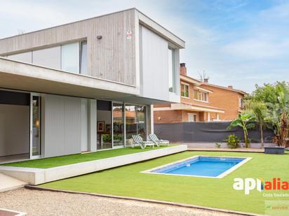 Exterior view of House or chalet for sale in Cambrils  with Parquet flooring and Swimming Pool