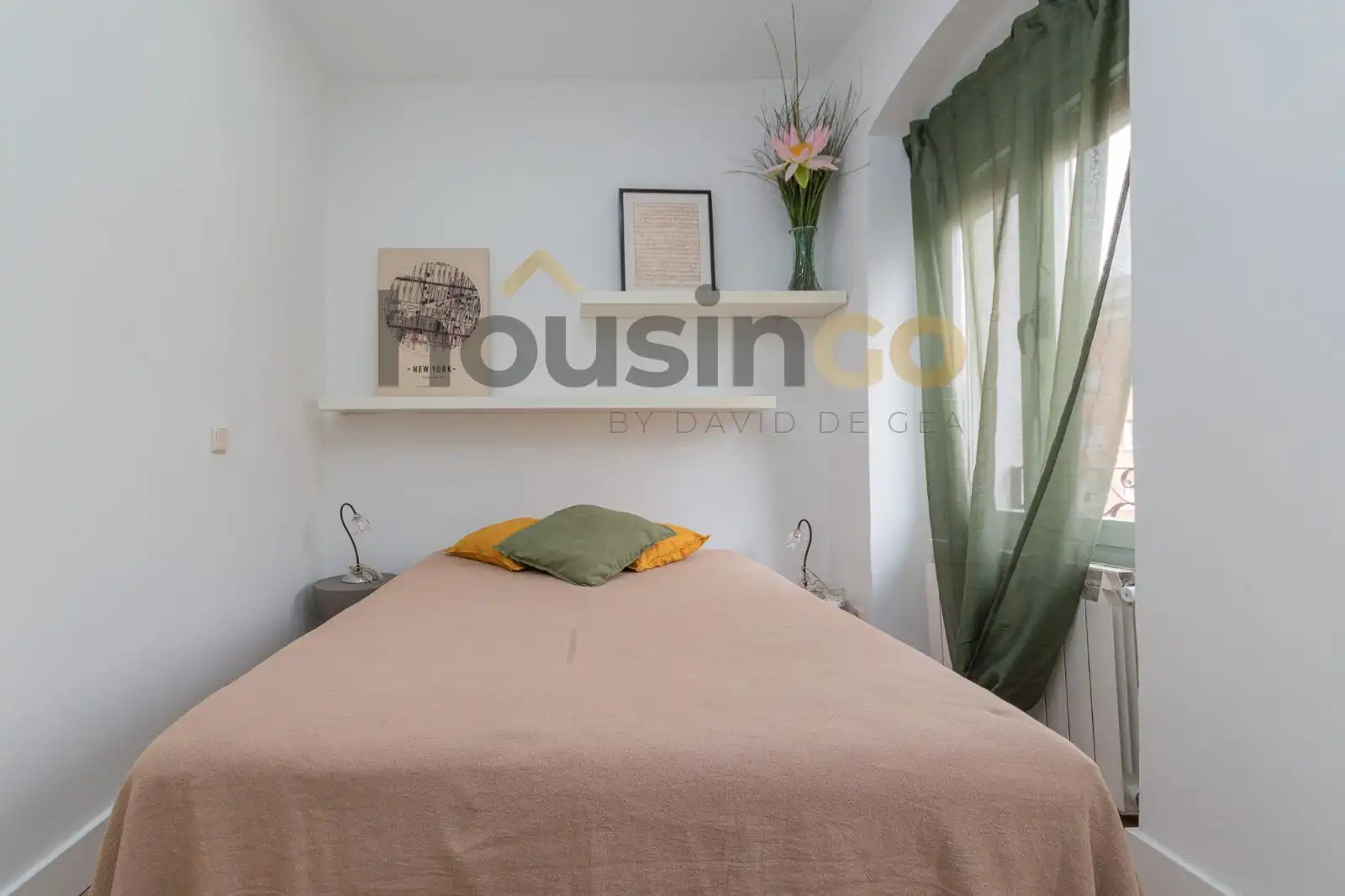 Bedroom of Flat for rent in Chamberí